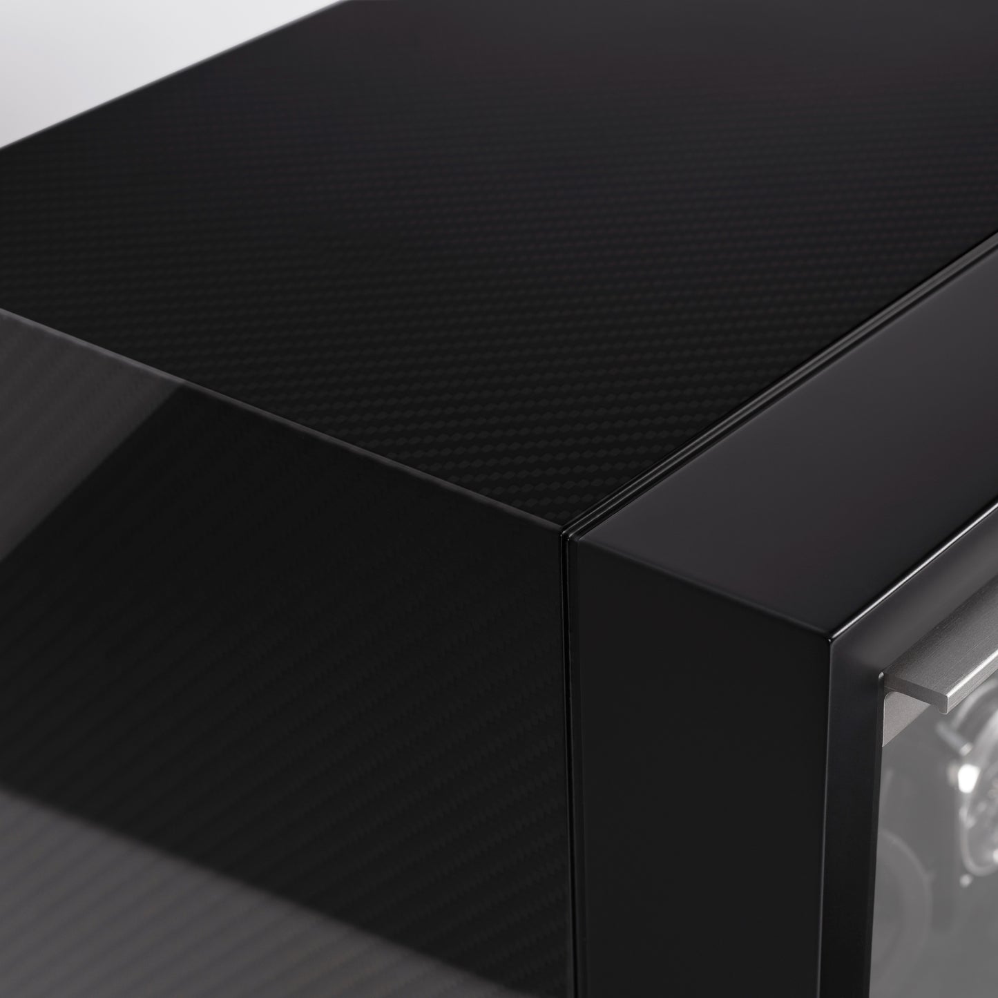 Neo 4 | Gloss Carbon