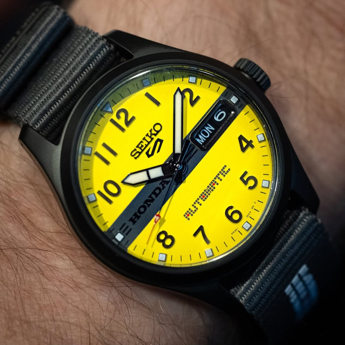 Seiko - 5 Sports Automatic "MOTOCOMPO" LE | HDB010