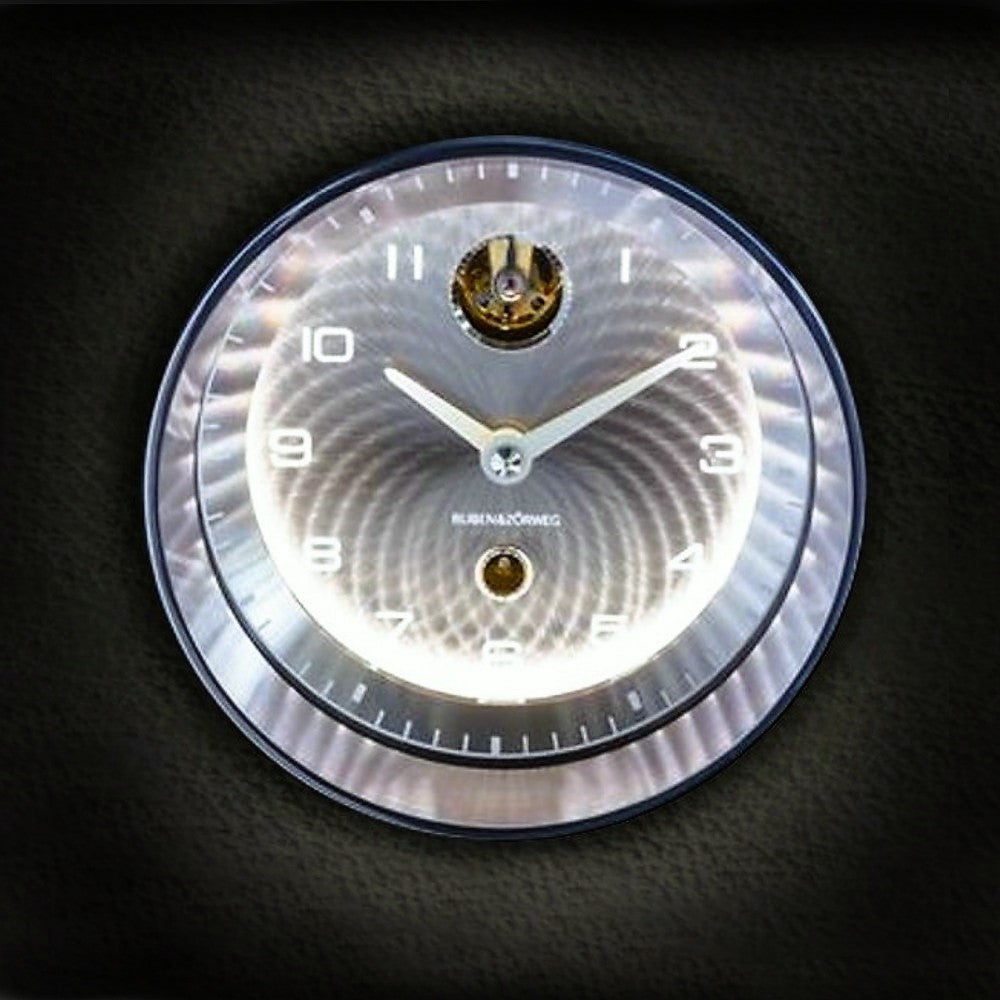 Revolution V8 | Macassar