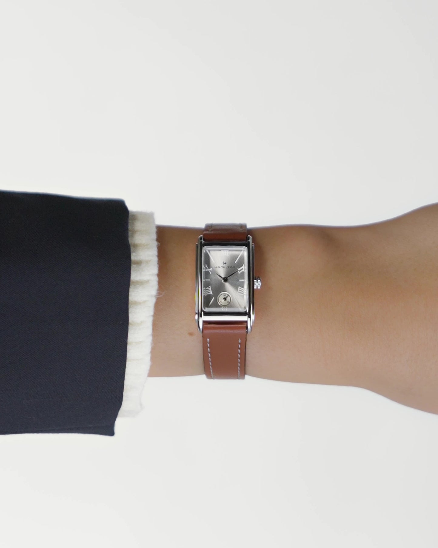 <iframe width="483" height="858" src="https://www.youtube.com/embed/cTYjqnAJku0" title="HAMILTON - American Classic Ardmore Quartz | H11221550 #hamiltonwatch  #wristshot" frameborder="0" allow="accelerometer; autoplay; clipboard-write; encrypted-media; gyroscope; picture-in-picture; web-share" referrerpolicy="strict-origin-when-cross-origin" allowfullscreen></iframe>