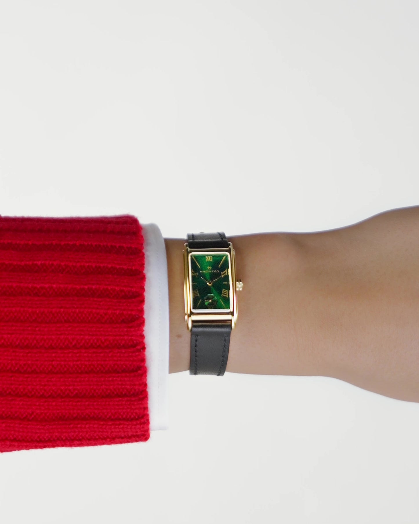 <iframe width="483" height="858" src="https://www.youtube.com/embed/jrkysv-FOJ4" title="HAMILTON - American Classic Ardmore Quartz | H11261760 #wristshot #hamiltonwatch" frameborder="0" allow="accelerometer; autoplay; clipboard-write; encrypted-media; gyroscope; picture-in-picture; web-share" referrerpolicy="strict-origin-when-cross-origin" allowfullscreen></iframe>