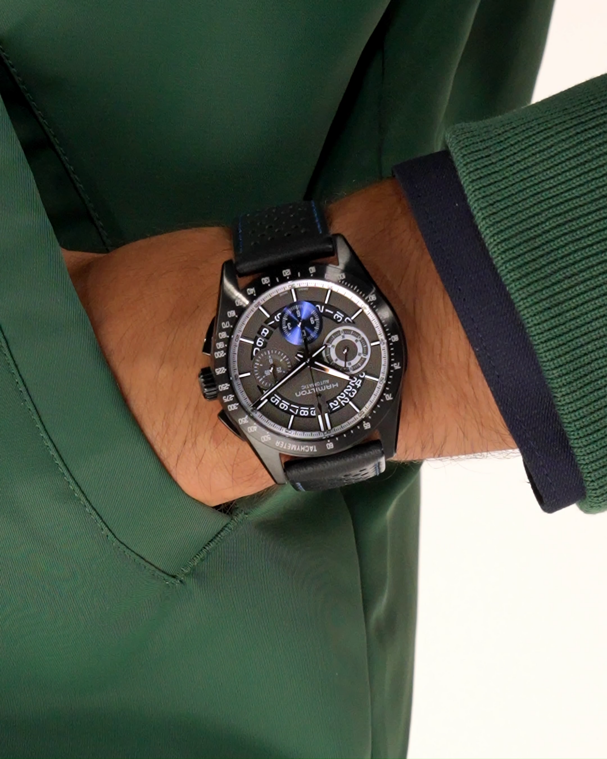 <iframe width="483" height="858" src="https://www.youtube.com/embed/Sm4XG8OXeqo" title="HAMILTON - Jazzmaster Performer Auto Chrono | H36646780 #hamiltonwatch #wristshot" frameborder="0" allow="accelerometer; autoplay; clipboard-write; encrypted-media; gyroscope; picture-in-picture; web-share" referrerpolicy="strict-origin-when-cross-origin" allowfullscreen></iframe>