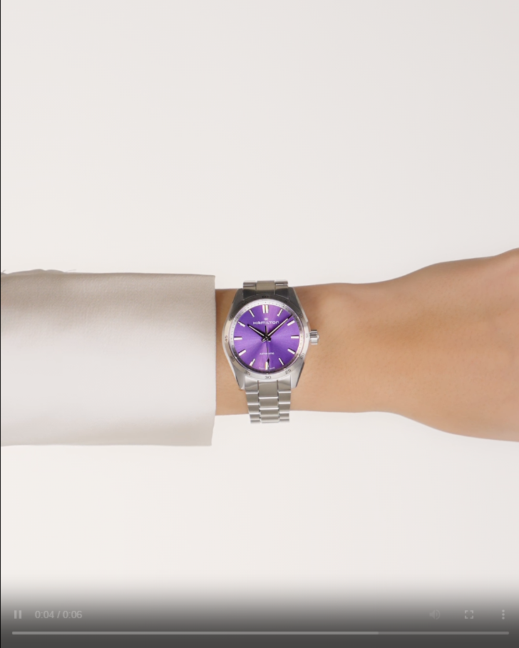 <iframe width="467" height="830" src="https://www.youtube.com/embed/oWv36_jfRYo" title="HAMIILTON - JazzMaster Performer Auto H36105170" frameborder="0" allow="accelerometer; autoplay; clipboard-write; encrypted-media; gyroscope; picture-in-picture; web-share" referrerpolicy="strict-origin-when-cross-origin" allowfullscreen></iframe>