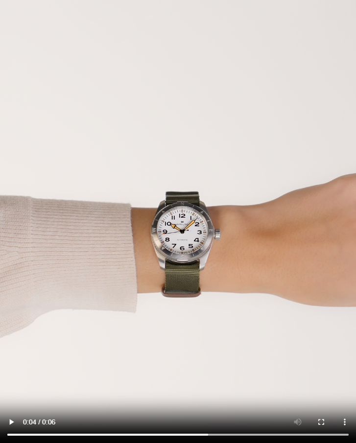 <iframe width="467" height="830" src="https://www.youtube.com/embed/Q-u29k2k8vA" title="HAMILTON - Khaki Feild Expedition | H70225910 wrist shot video" frameborder="0" allow="accelerometer; autoplay; clipboard-write; encrypted-media; gyroscope; picture-in-picture; web-share" referrerpolicy="strict-origin-when-cross-origin" allowfullscreen></iframe>