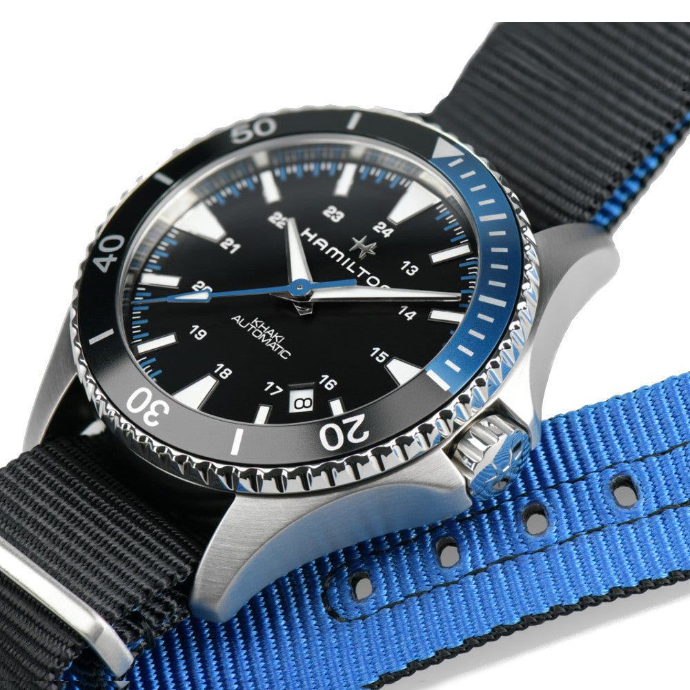 Khaki Navy Scuba Auto - Blue dial - stainless steel bracelet