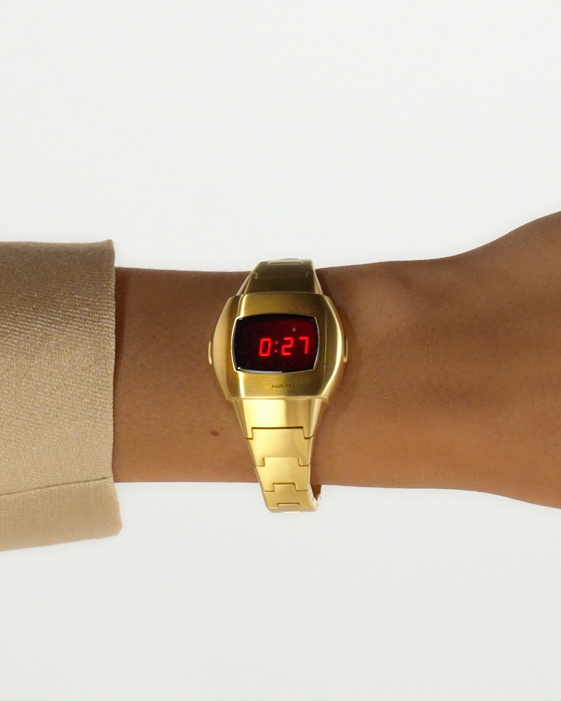 <iframe width="483" height="858" src="https://www.youtube.com/embed/vcEhDnm67Ww" title="HAMILTON - American Classic PSR 74 Digital Quartz | H52314130 Wrist-Shot" frameborder="0" allow="accelerometer; autoplay; clipboard-write; encrypted-media; gyroscope; picture-in-picture; web-share" referrerpolicy="strict-origin-when-cross-origin" allowfullscreen></iframe>