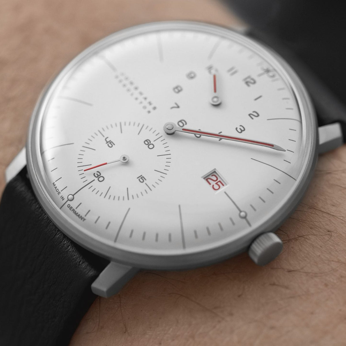 Junghans - Max Bill Regulator Bauhaus Auto |  27/4493.02