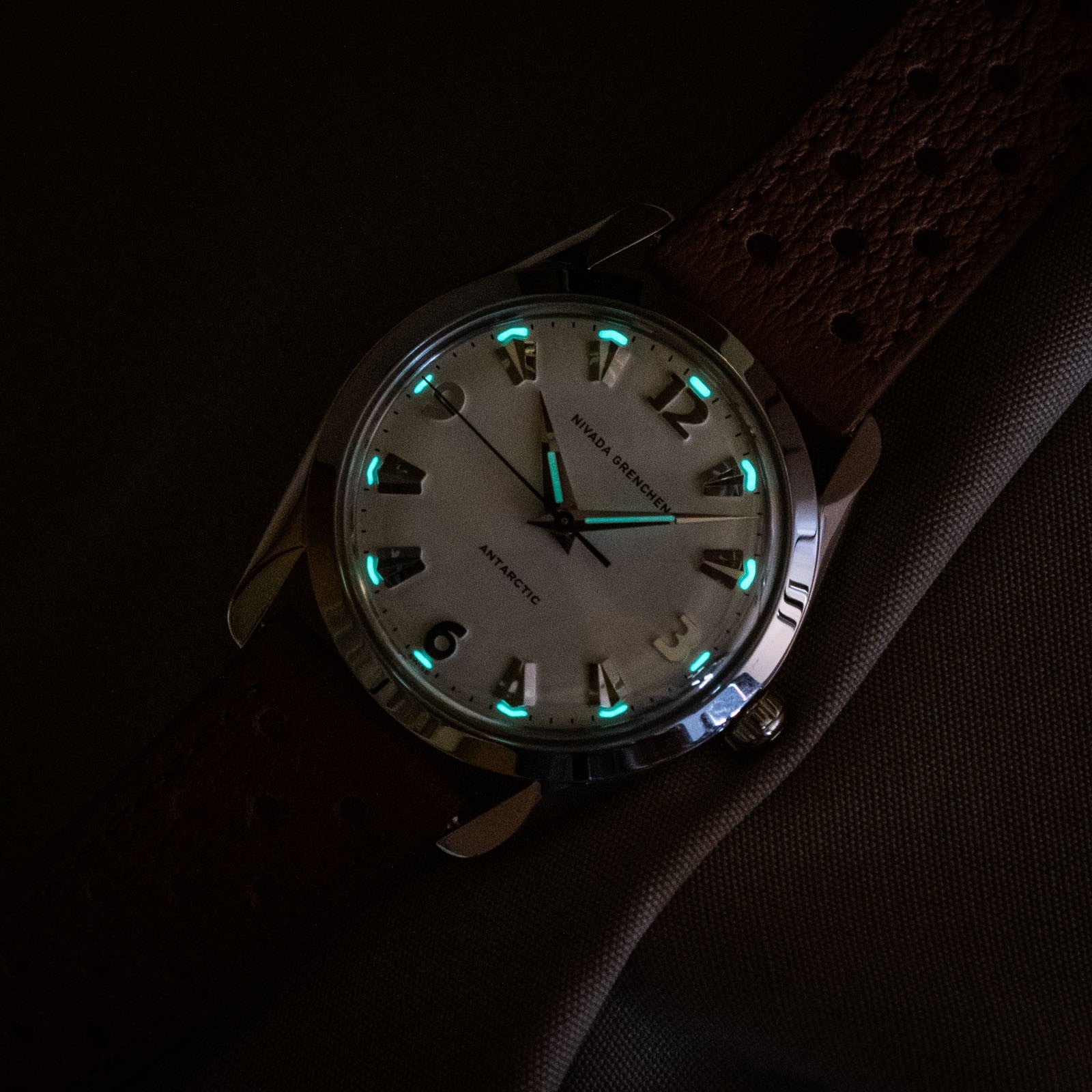 NIVADA GRENCHEN - Antarctic Eggshell 38mm | 32080A16 – TimeScape