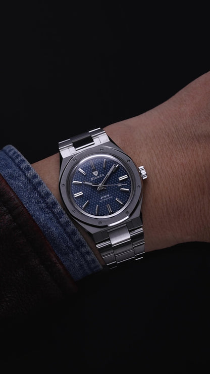 <iframe width="483" height="858" src="https://www.youtube.com/embed/8gr1tYFB1nc" title="NIVADA GRENCHEN - F77 Blue No-date Auto | 68001A77 wrist shot" frameborder="0" allow="accelerometer; autoplay; clipboard-write; encrypted-media; gyroscope; picture-in-picture; web-share" referrerpolicy="strict-origin-when-cross-origin" allowfullscreen></iframe>