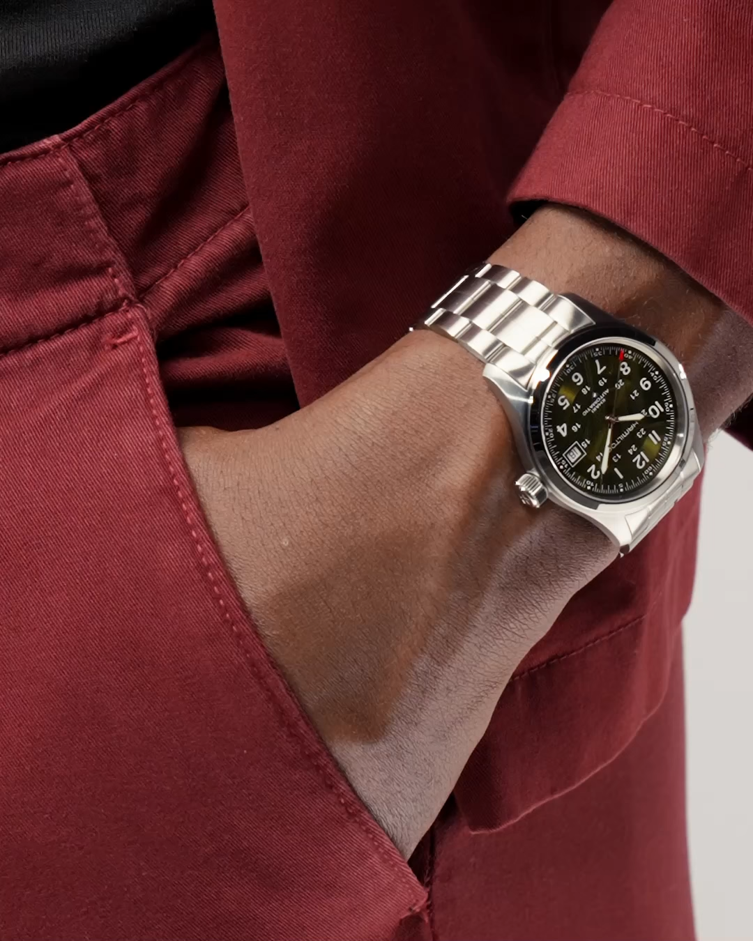 <iframe width="483" height="858" src="https://www.youtube.com/embed/nNouTdk5Yc8" title="HAMILTON - Khaki Field 38mm Auto | H70455160 #wristshot #hamiltonwatch #khakifield" frameborder="0" allow="accelerometer; autoplay; clipboard-write; encrypted-media; gyroscope; picture-in-picture; web-share" referrerpolicy="strict-origin-when-cross-origin" allowfullscreen></iframe>