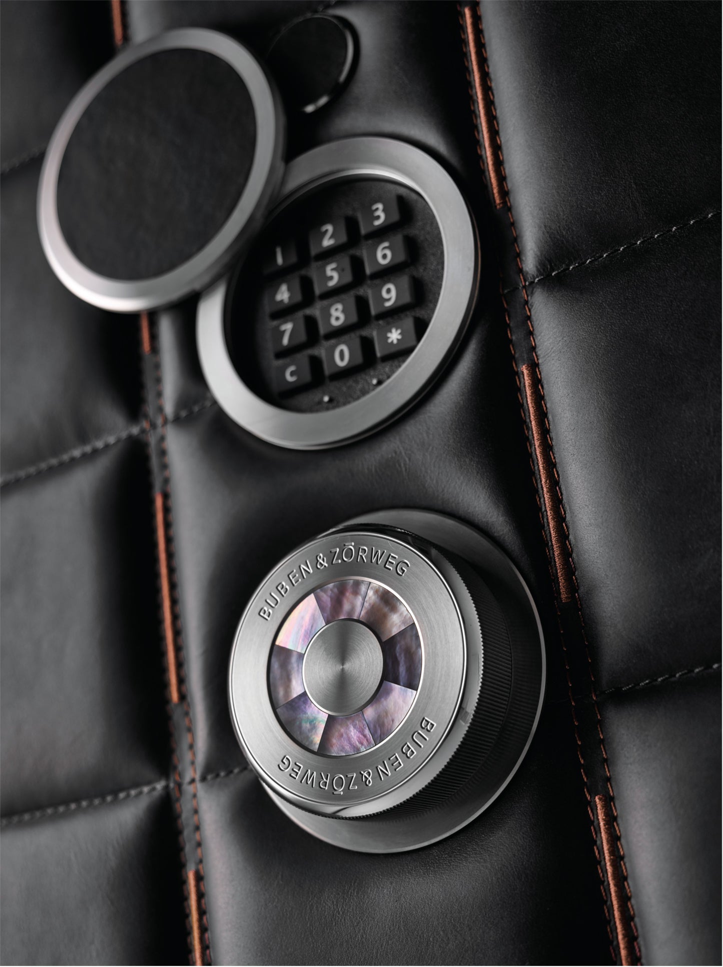 Orion XXL Safe | Black Leather